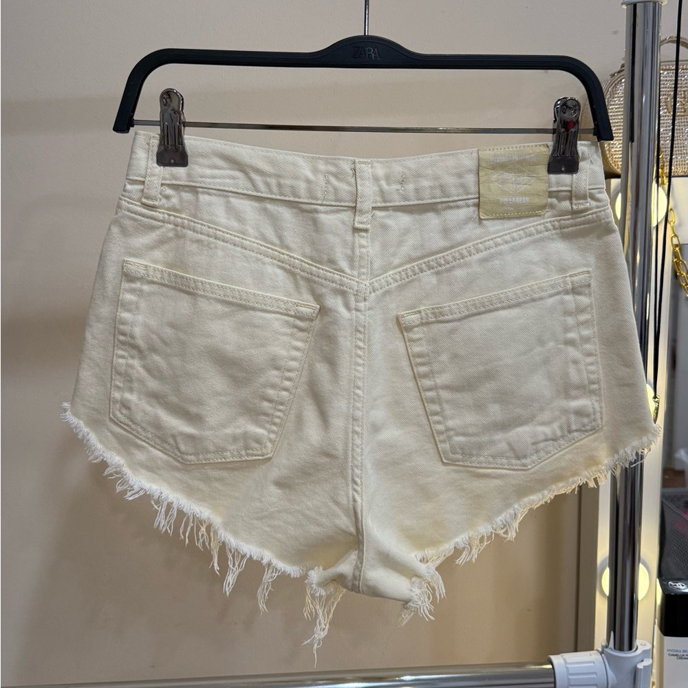 Pull&Bear High Rise Denim Shorts - Picture 2 of 6